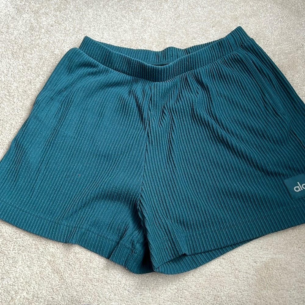Alo Muse Shorts